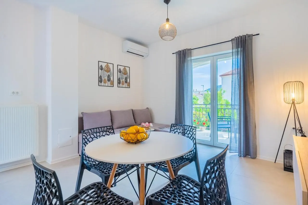 Apartments Ivanka Cres 0*,  Croatia