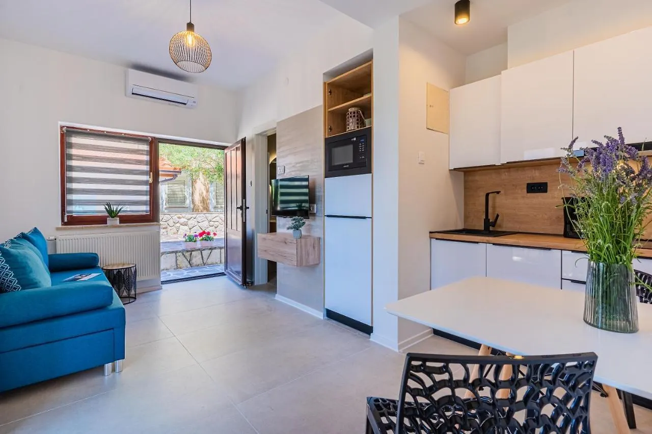Apartments Ivanka Cres