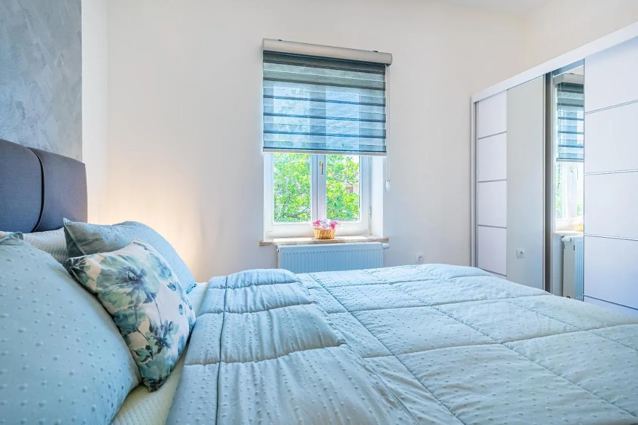 Apartments Ivanka Cres