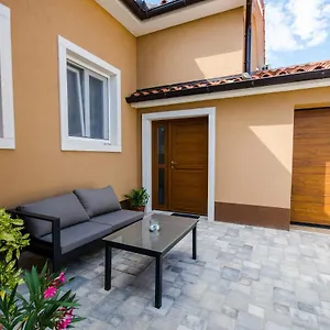 https://casa-mia-apartment.in-istria.net