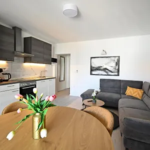 https://apartmani-kozina-zadar.hotelinzadar.com